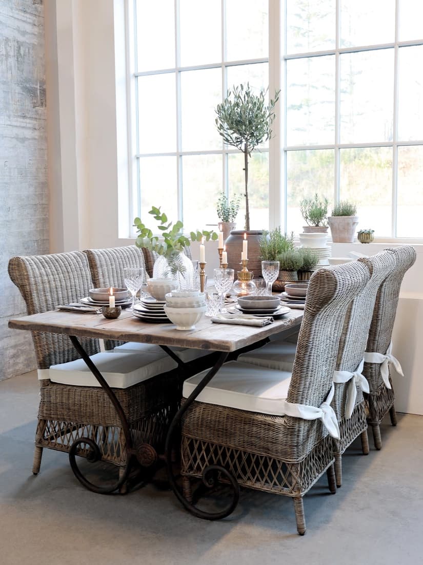 Country Home premium vintage furniture dining setting - Advirals case study